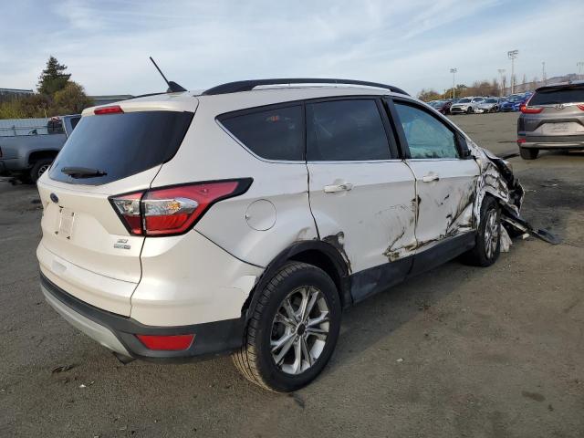 Photo 2 VIN: 1FMCU9GD2JUA24658 - FORD ESCAPE 