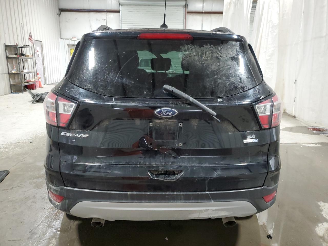 Photo 5 VIN: 1FMCU9GD2JUA47082 - FORD ESCAPE 