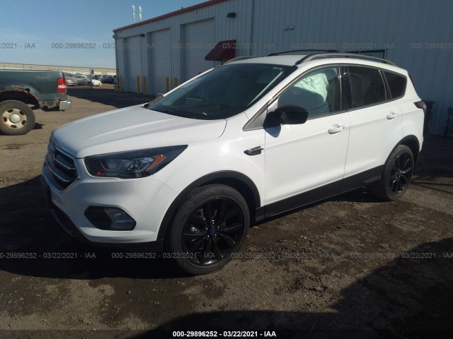 Photo 1 VIN: 1FMCU9GD2JUA64352 - FORD ESCAPE 