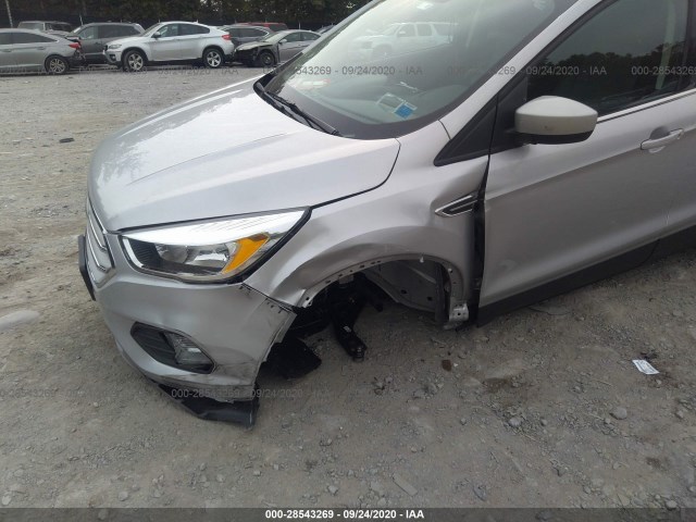 Photo 5 VIN: 1FMCU9GD2JUA88408 - FORD ESCAPE 