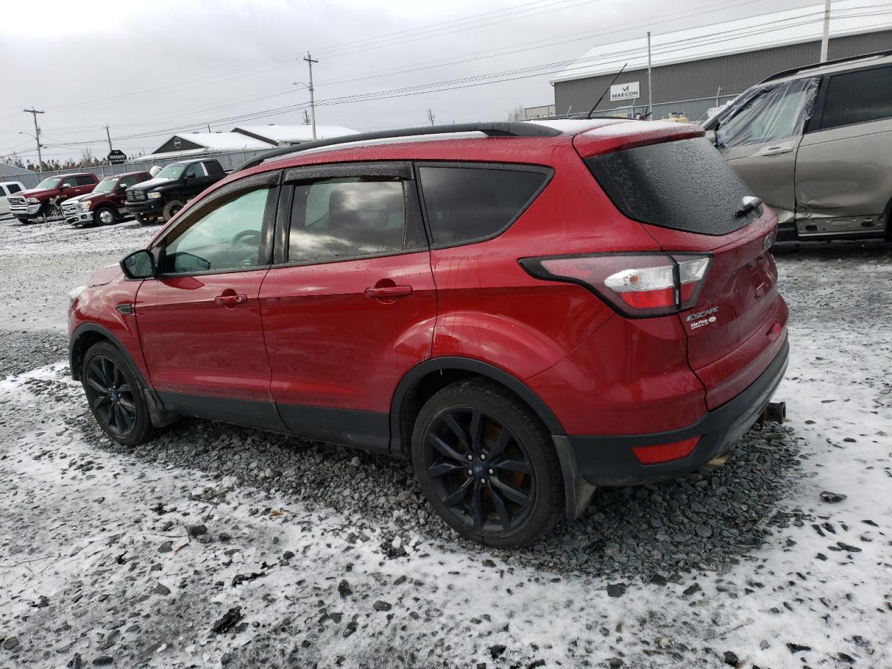 Photo 1 VIN: 1FMCU9GD2JUC15061 - FORD ESCAPE 