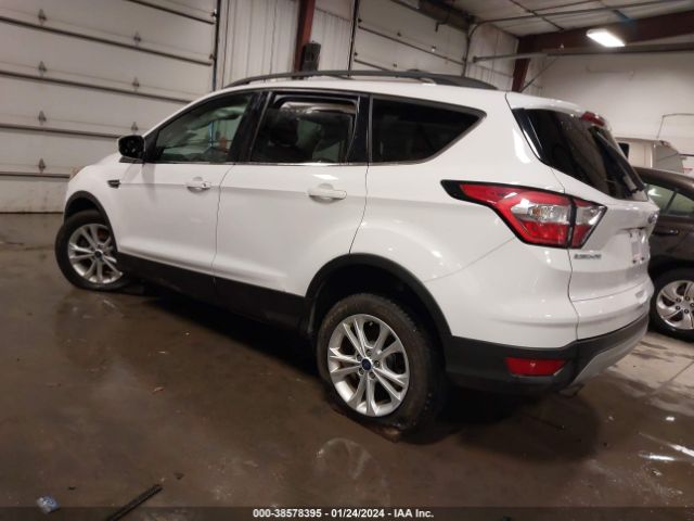 Photo 2 VIN: 1FMCU9GD2JUC36556 - FORD ESCAPE 