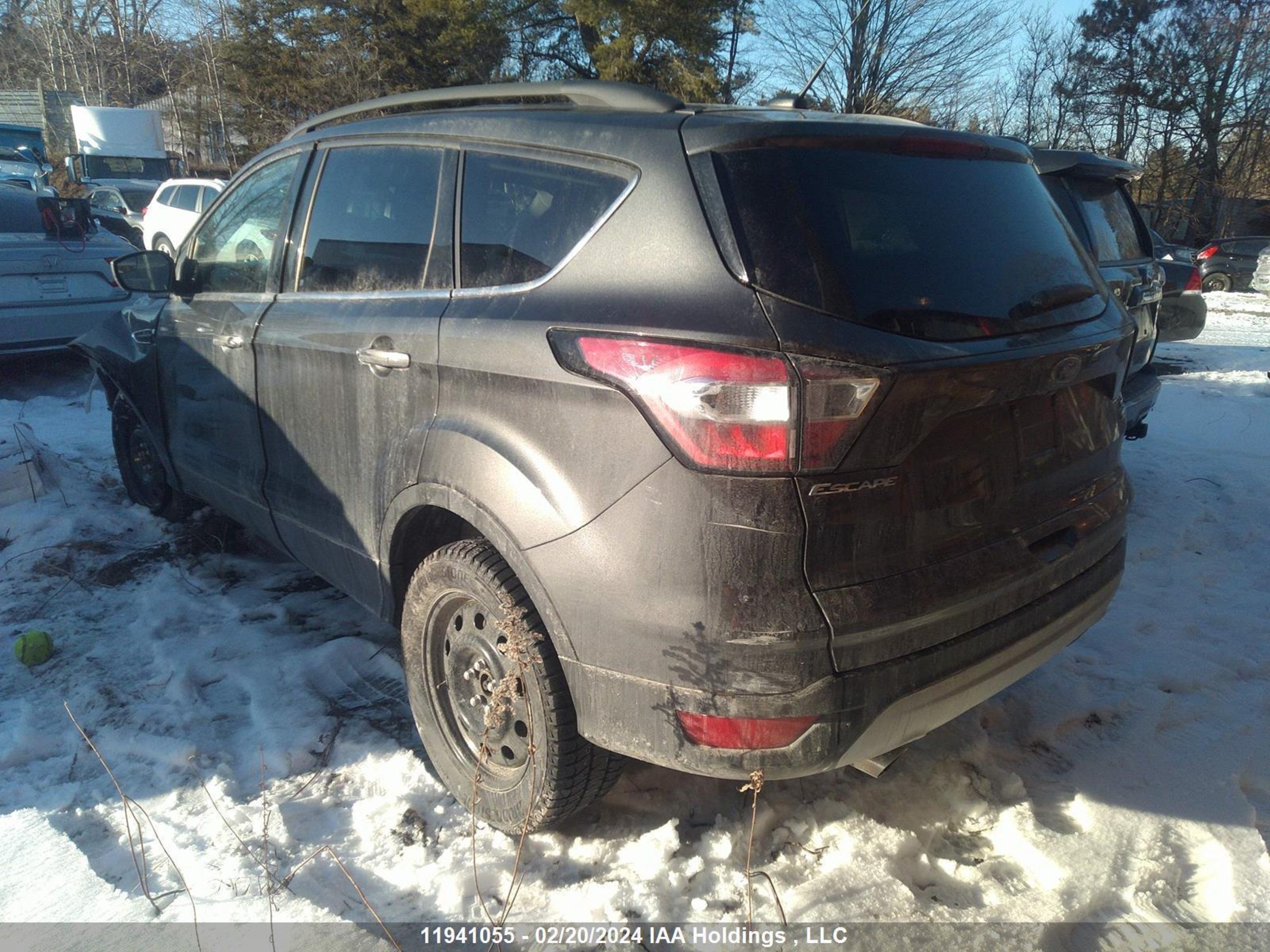 Photo 2 VIN: 1FMCU9GD2JUD32543 - FORD ESCAPE 