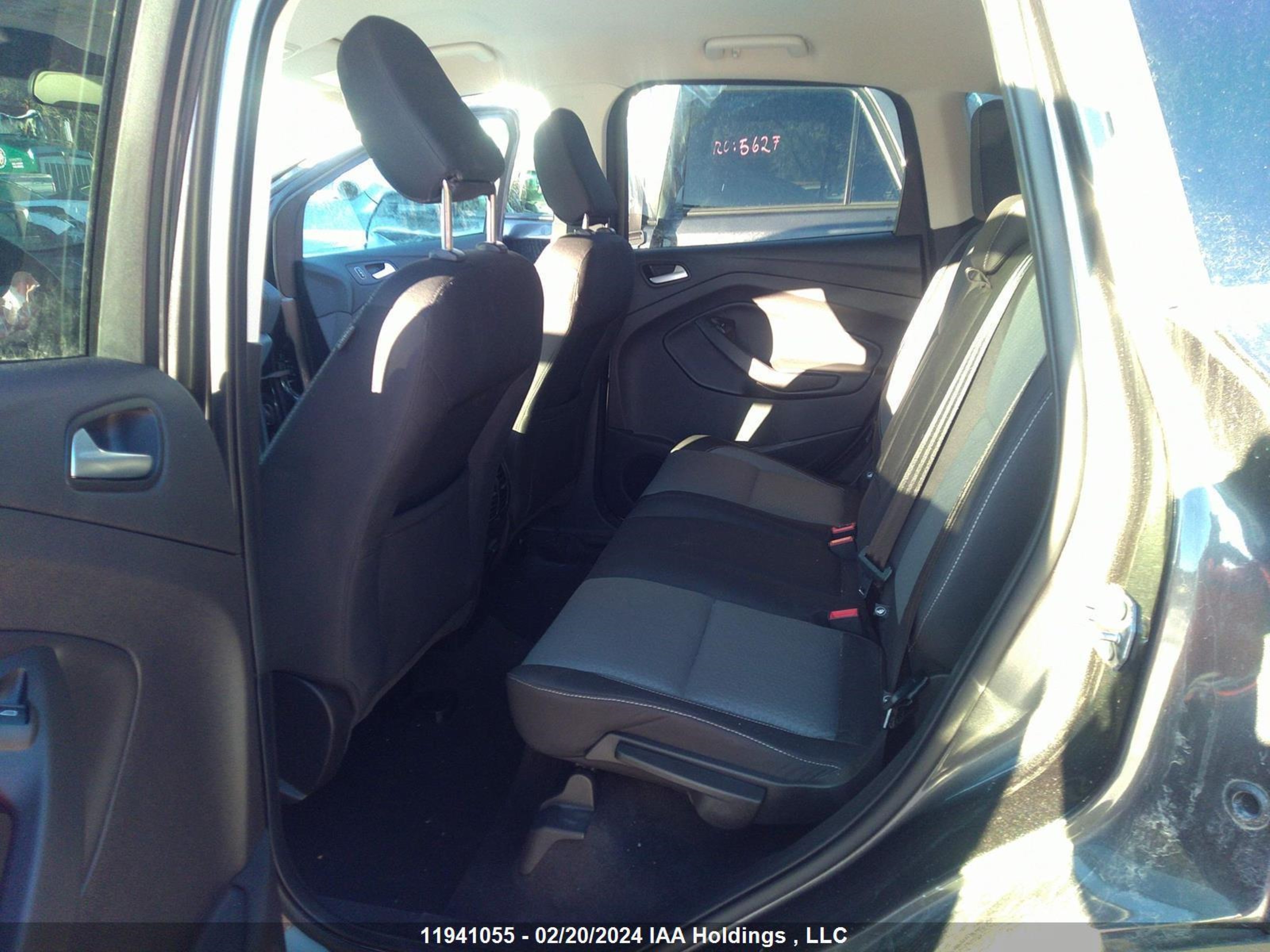 Photo 7 VIN: 1FMCU9GD2JUD32543 - FORD ESCAPE 