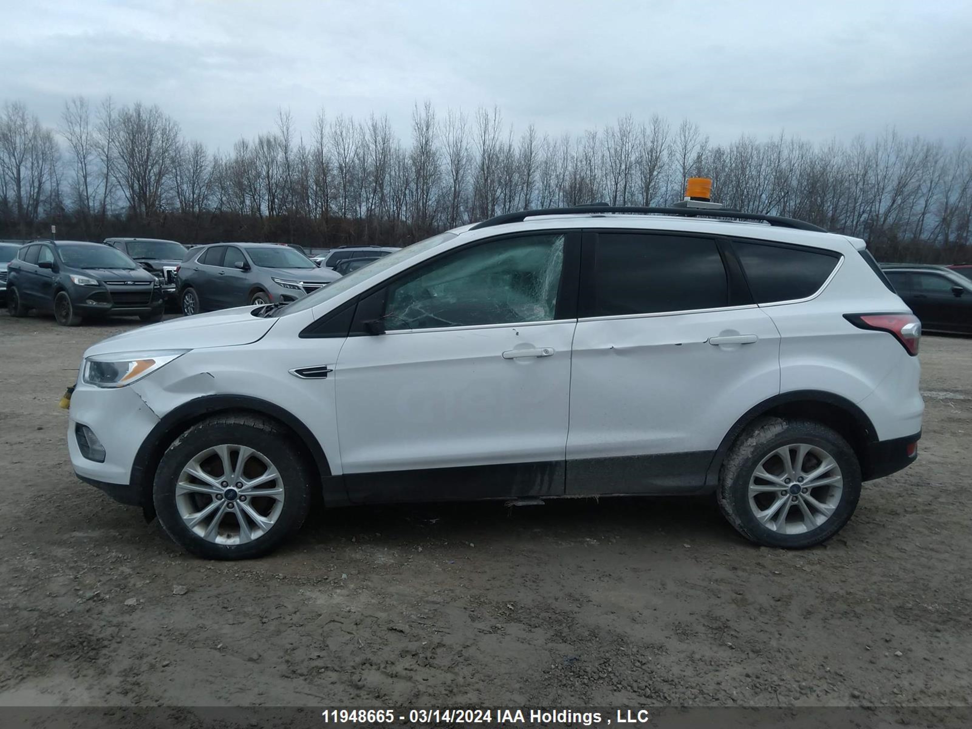 Photo 5 VIN: 1FMCU9GD2JUD39332 - FORD ESCAPE 