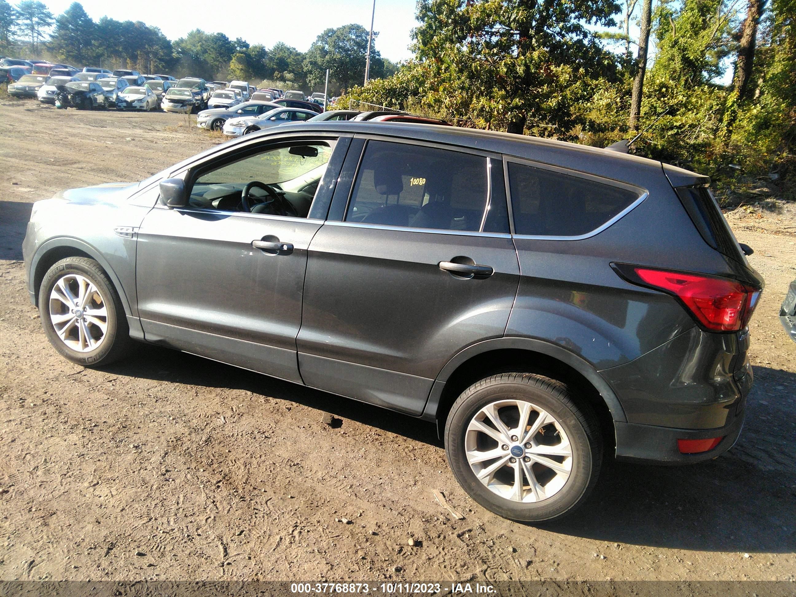 Photo 13 VIN: 1FMCU9GD2KUA00555 - FORD ESCAPE 