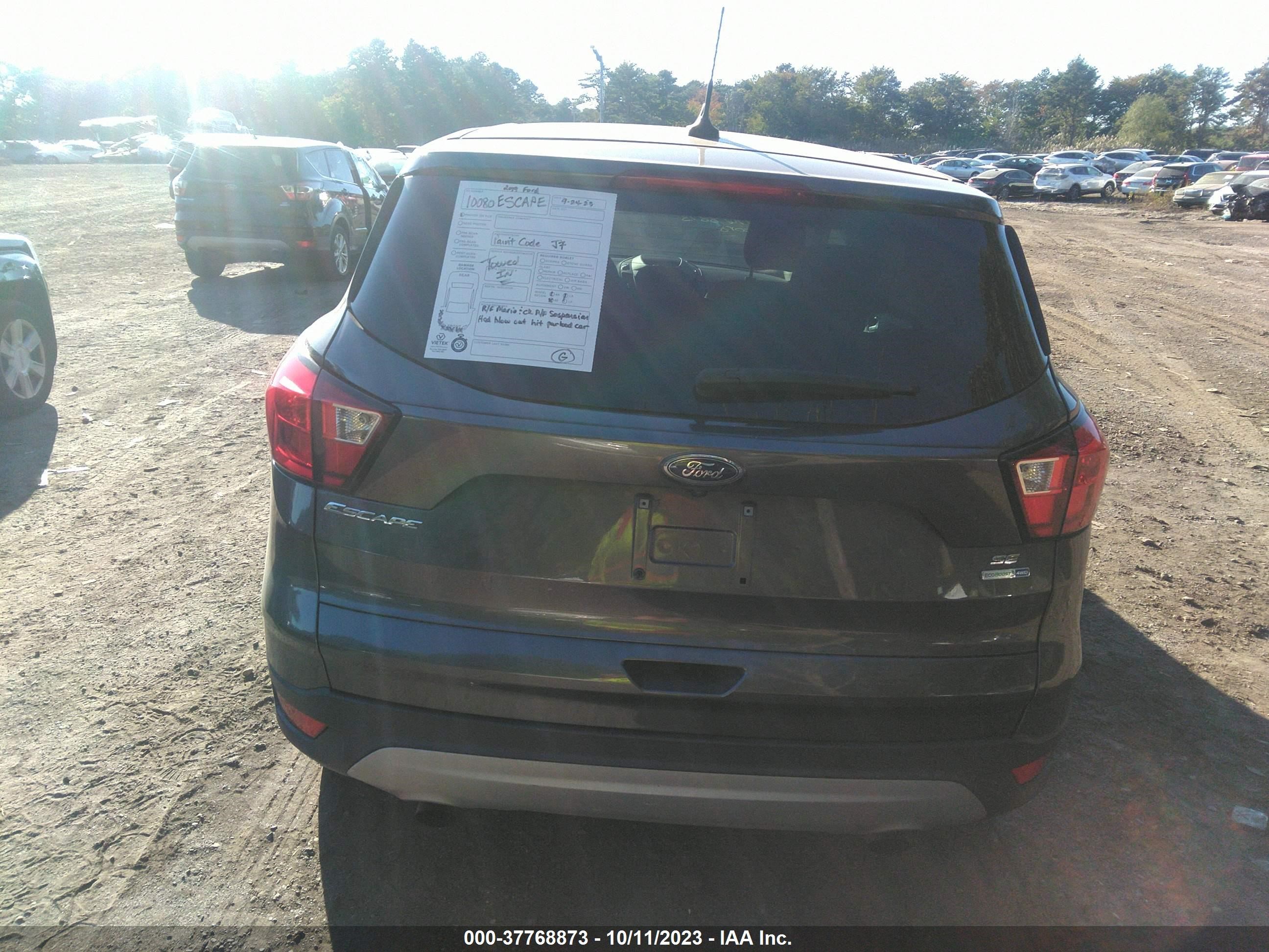 Photo 15 VIN: 1FMCU9GD2KUA00555 - FORD ESCAPE 