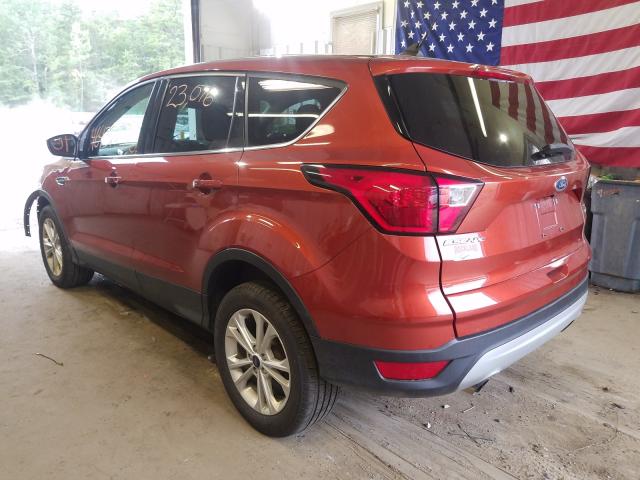 Photo 2 VIN: 1FMCU9GD2KUB18086 - FORD ESCAPE SE 