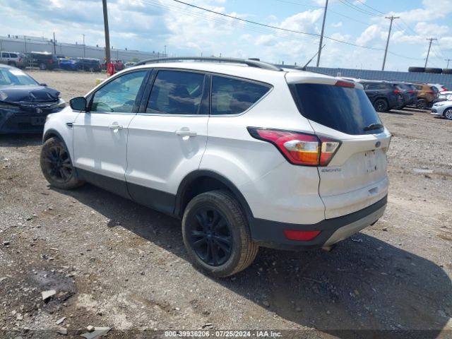 Photo 2 VIN: 1FMCU9GD3HUB06604 - FORD ESCAPE 