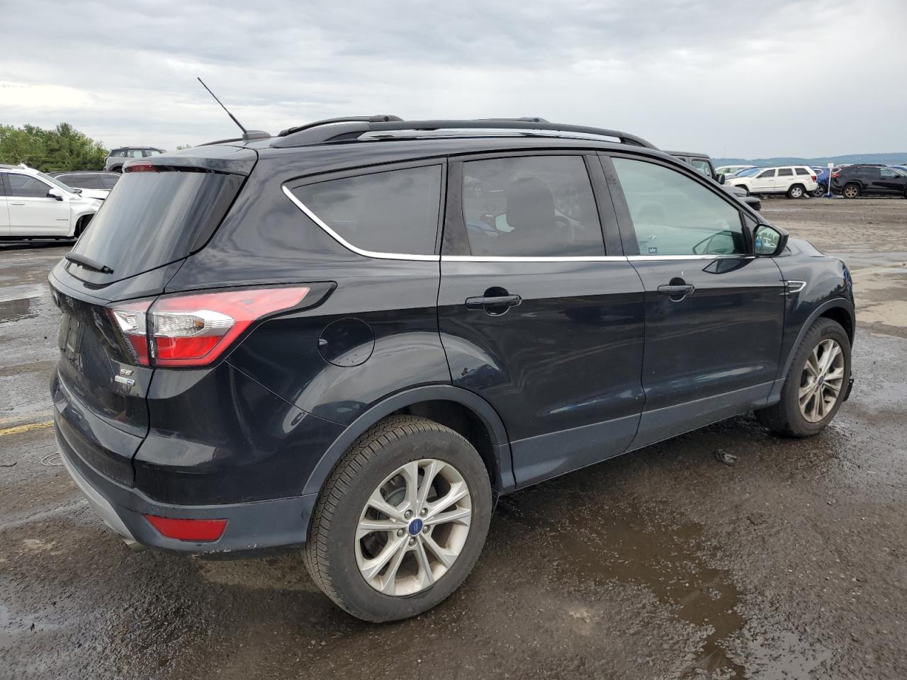 Photo 2 VIN: 1FMCU9GD3HUC16827 - FORD ESCAPE 