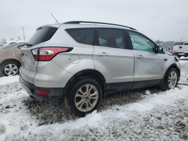 Photo 2 VIN: 1FMCU9GD3HUC22532 - FORD ESCAPE SE 