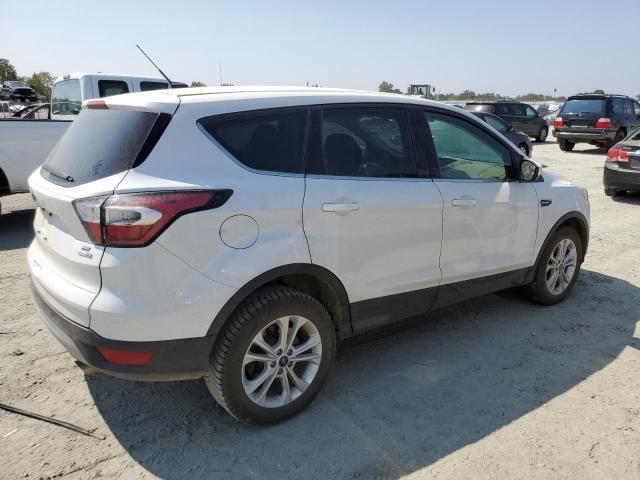 Photo 2 VIN: 1FMCU9GD3HUC35040 - FORD ESCAPE 