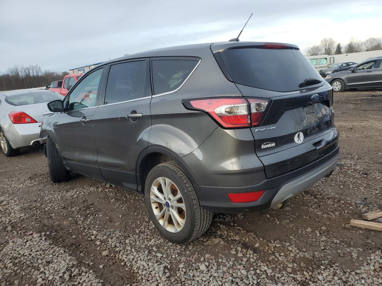 Photo 1 VIN: 1FMCU9GD3HUC36978 - FORD ESCAPE 