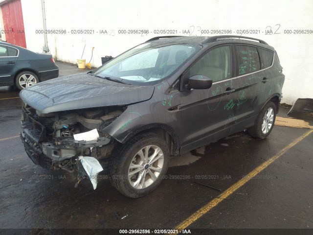 Photo 1 VIN: 1FMCU9GD3HUC39301 - FORD ESCAPE 