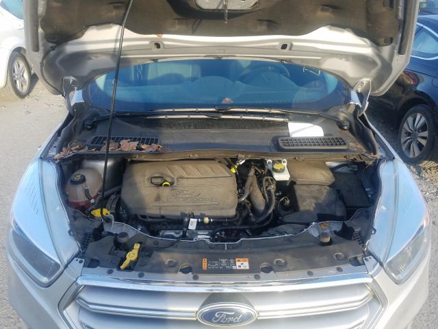 Photo 6 VIN: 1FMCU9GD3HUD53525 - FORD ESCAPE SE 