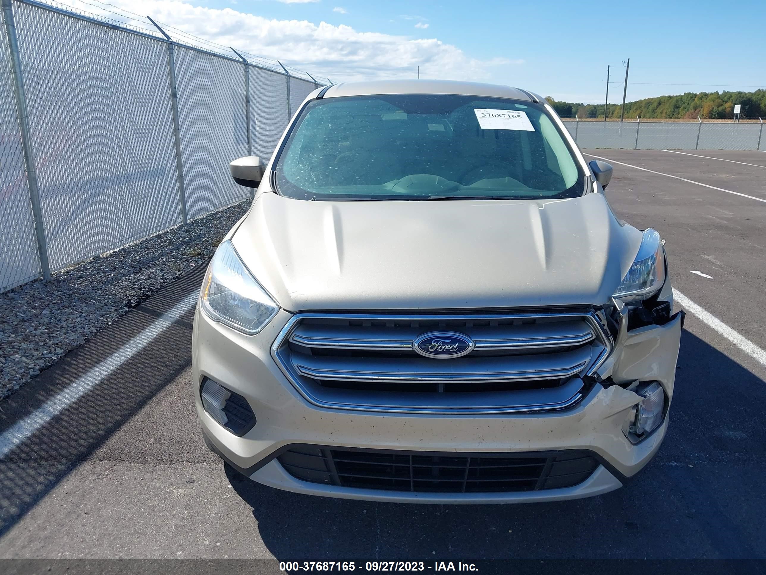 Photo 11 VIN: 1FMCU9GD3HUD92180 - FORD ESCAPE 