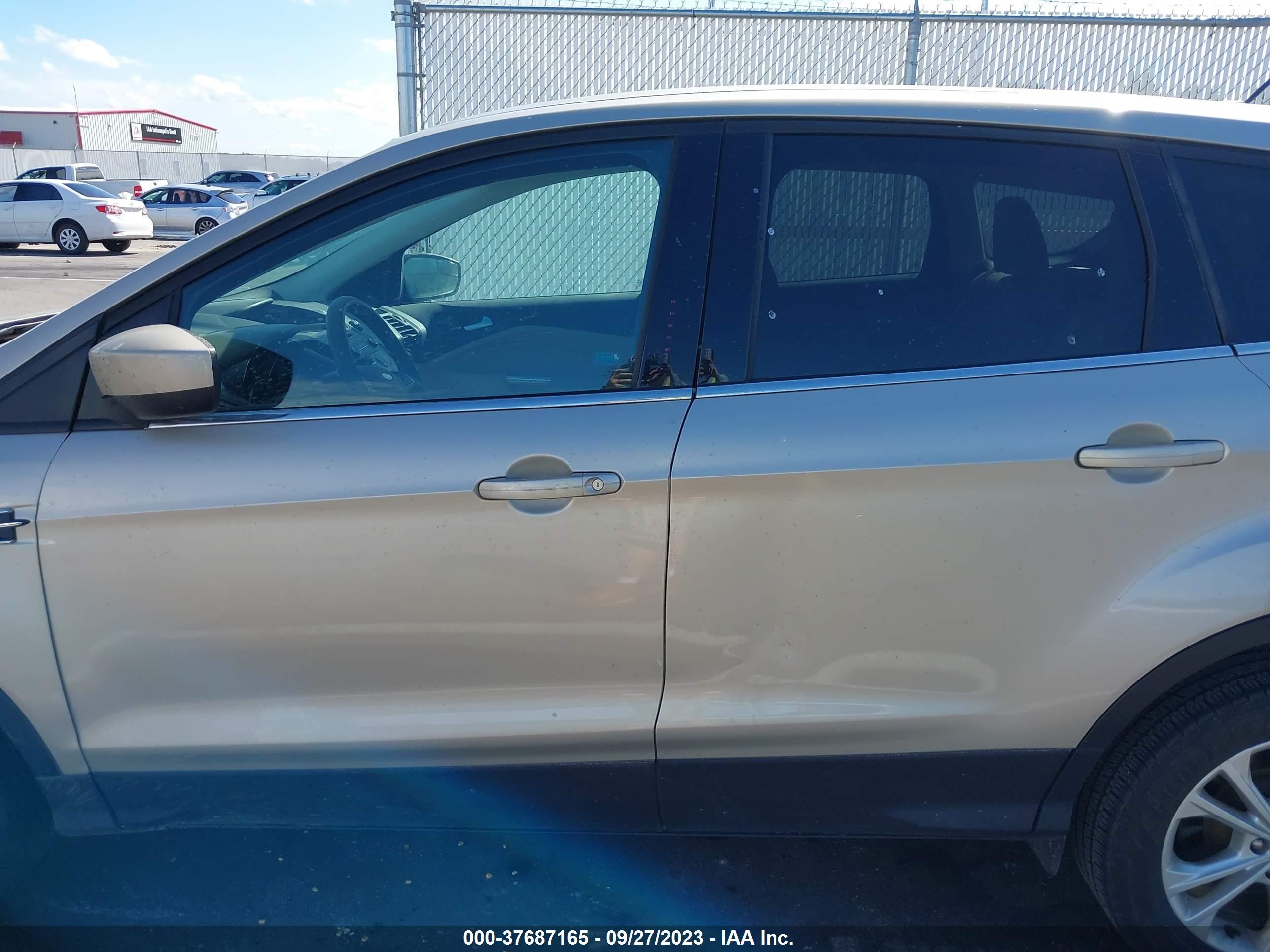 Photo 13 VIN: 1FMCU9GD3HUD92180 - FORD ESCAPE 