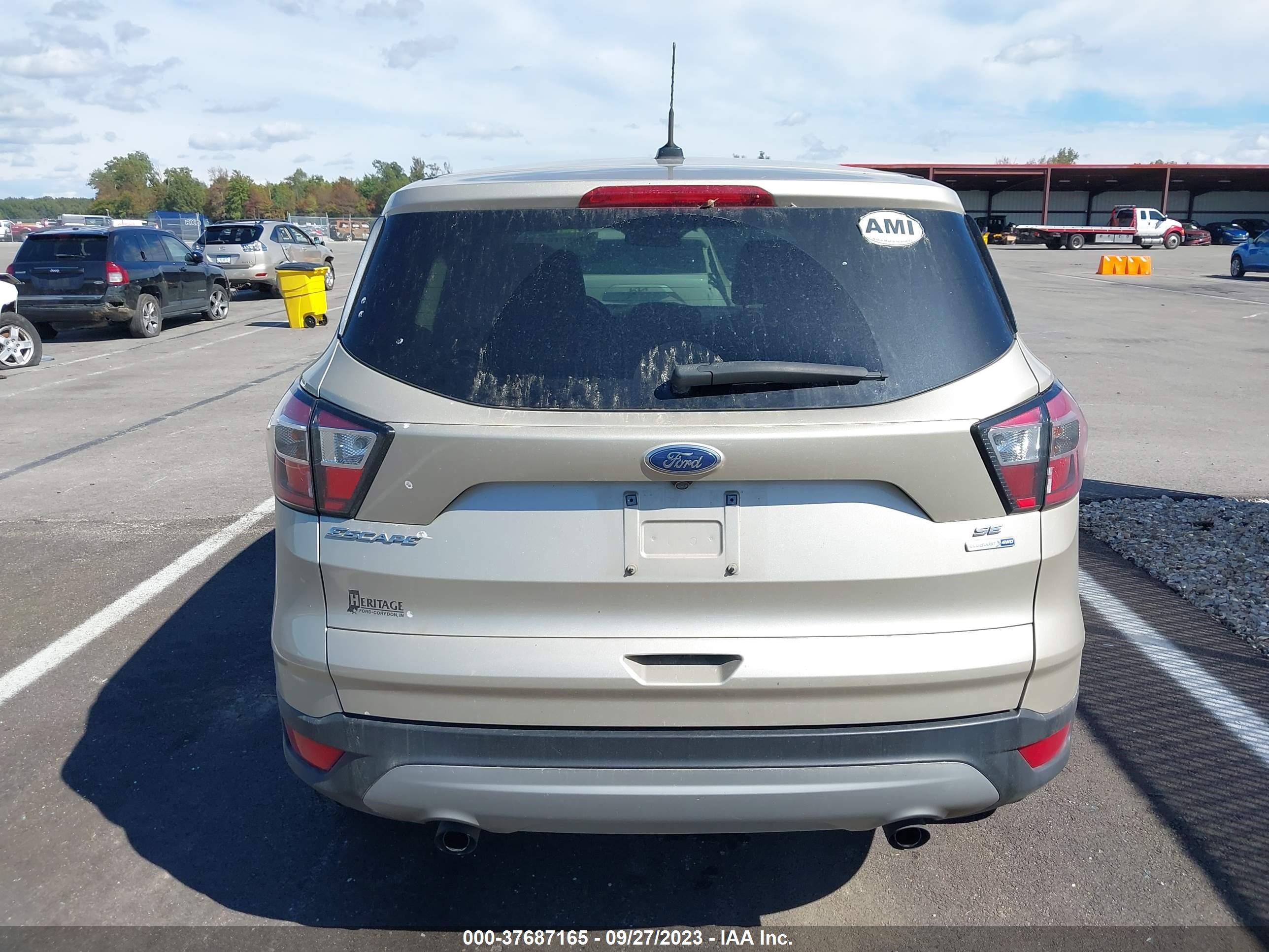 Photo 15 VIN: 1FMCU9GD3HUD92180 - FORD ESCAPE 