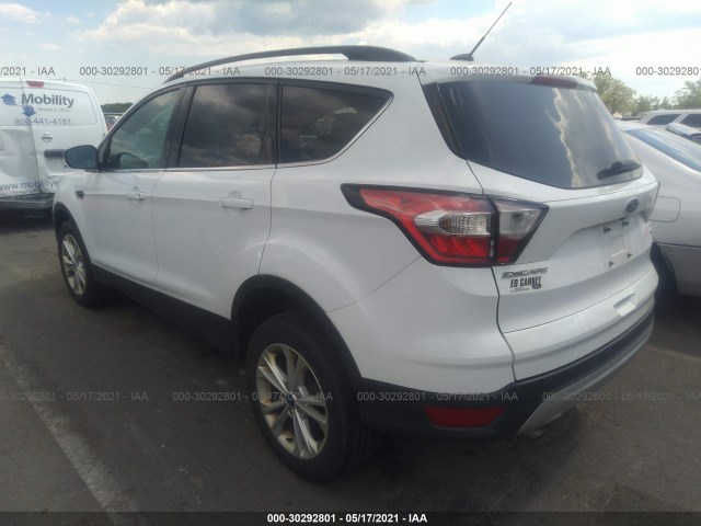 Photo 2 VIN: 1FMCU9GD3HUE98693 - FORD ESCAPE 