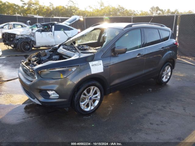 Photo 1 VIN: 1FMCU9GD3JUA32249 - FORD ESCAPE 