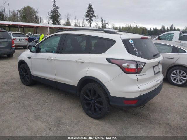 Photo 2 VIN: 1FMCU9GD3JUB15051 - FORD ESCAPE 