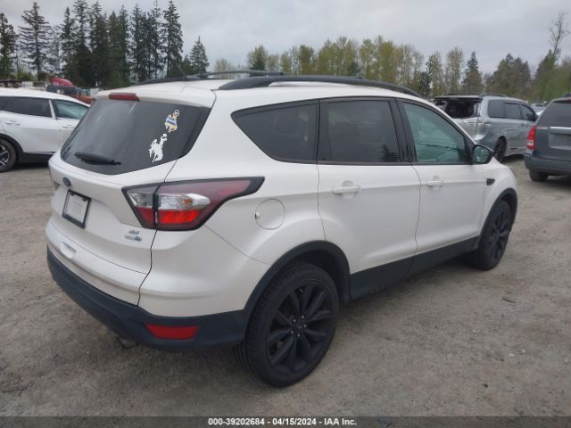 Photo 3 VIN: 1FMCU9GD3JUB15051 - FORD ESCAPE 