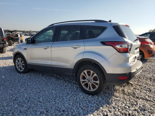 Photo 1 VIN: 1FMCU9GD3JUB15888 - FORD ESCAPE SE 