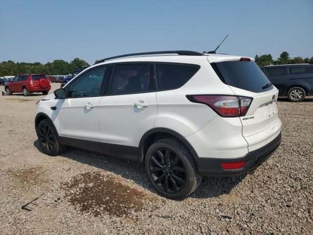 Photo 1 VIN: 1FMCU9GD3JUB18726 - FORD ESCAPE SE 