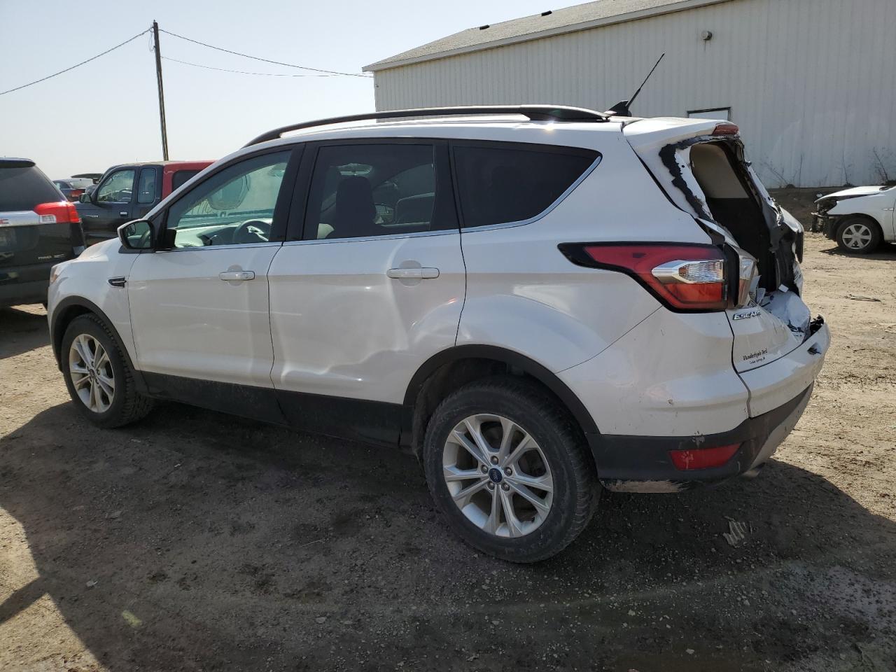 Photo 1 VIN: 1FMCU9GD3JUB98710 - FORD ESCAPE 