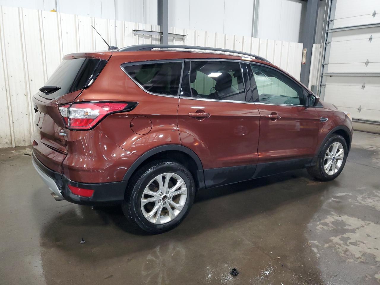 Photo 2 VIN: 1FMCU9GD3JUC08846 - FORD ESCAPE 