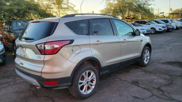 Photo 3 VIN: 1FMCU9GD3JUC10645 - FORD ESCAPE SE 