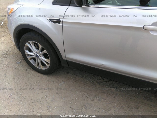 Photo 5 VIN: 1FMCU9GD3JUC13044 - FORD ESCAPE 