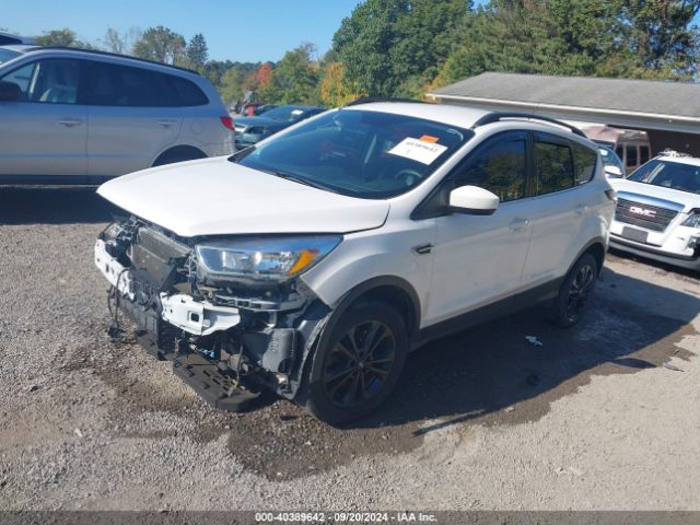 Photo 1 VIN: 1FMCU9GD3JUC56475 - FORD ESCAPE 