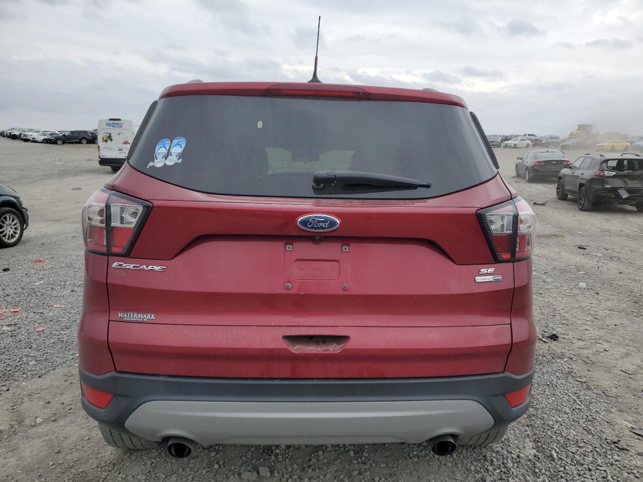 Photo 5 VIN: 1FMCU9GD3JUD49660 - FORD ESCAPE 