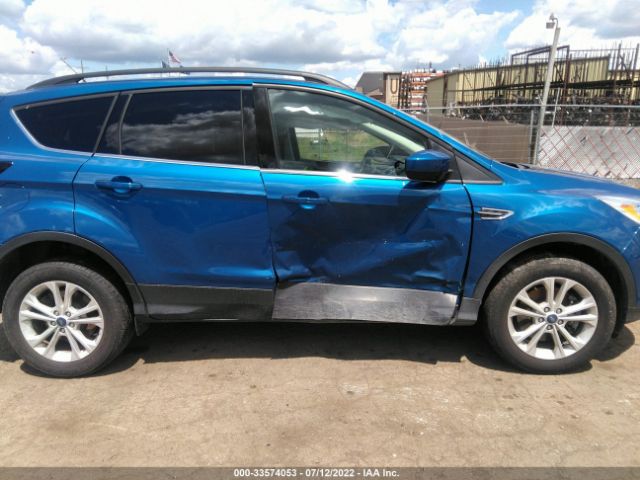 Photo 5 VIN: 1FMCU9GD3JUD57807 - FORD ESCAPE 