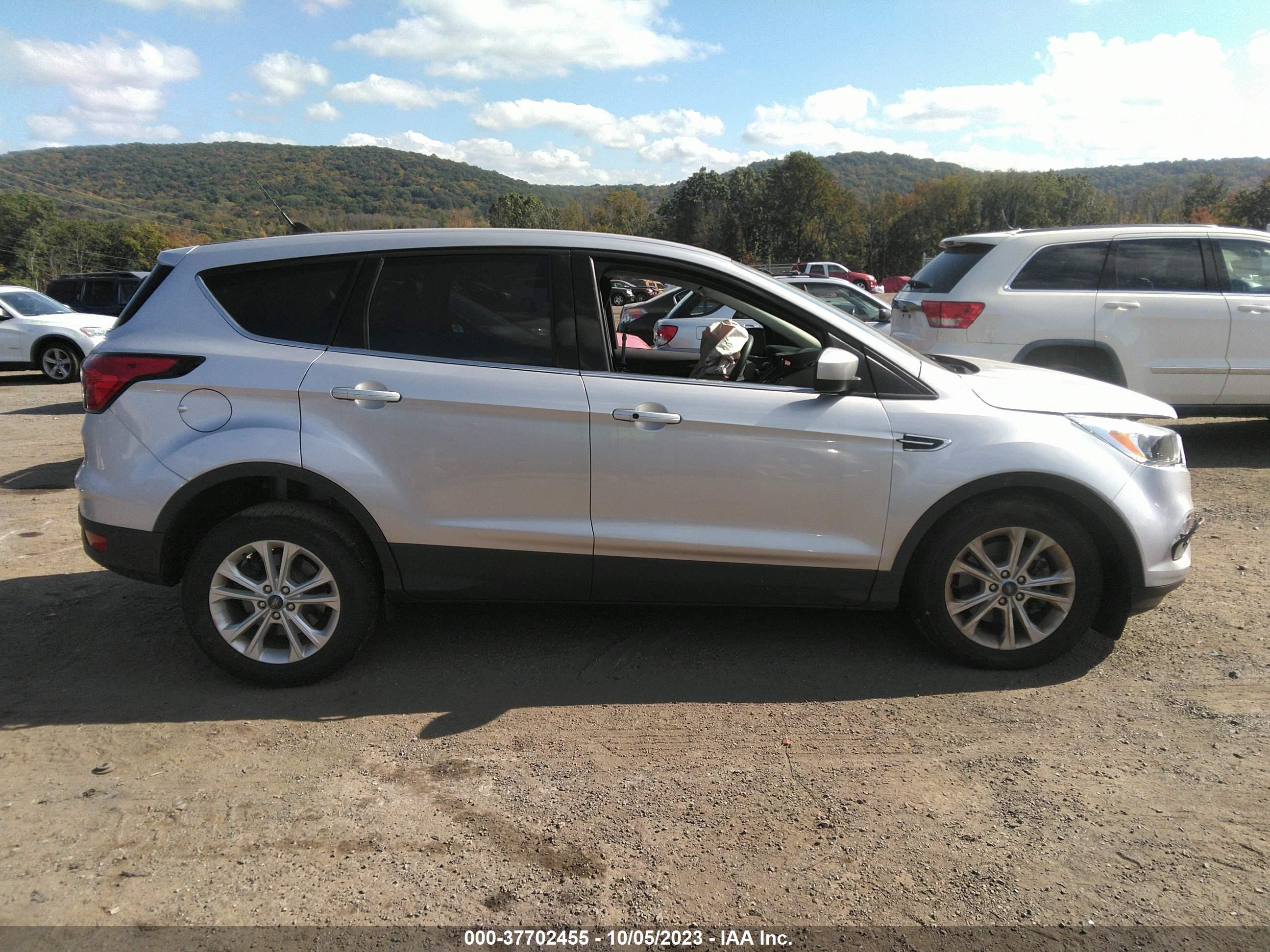 Photo 12 VIN: 1FMCU9GD3KUA09247 - FORD ESCAPE 