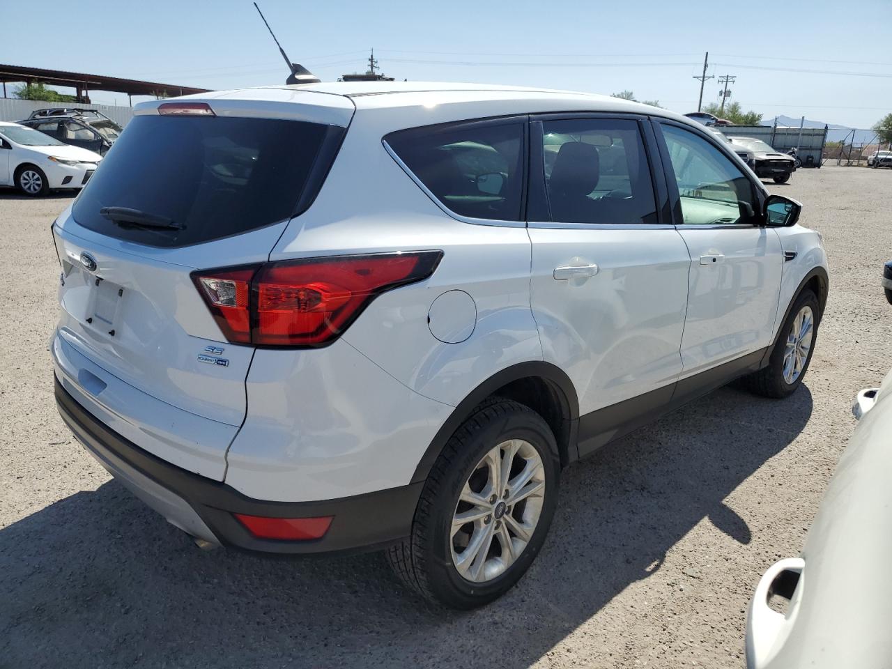 Photo 2 VIN: 1FMCU9GD3KUA52387 - FORD ESCAPE 