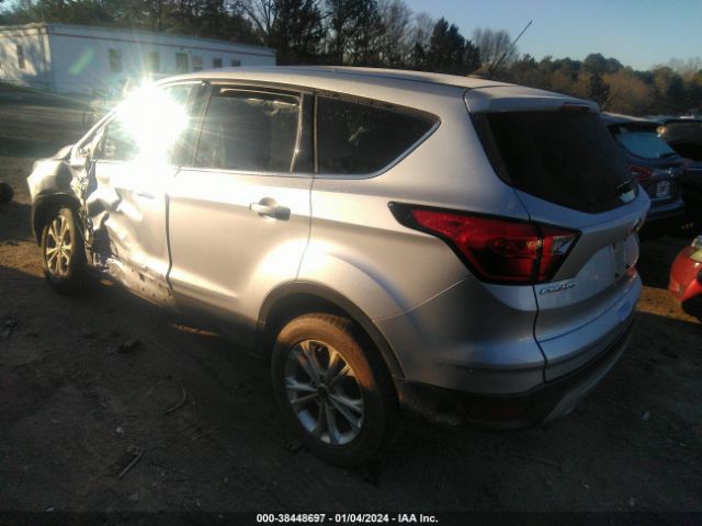 Photo 2 VIN: 1FMCU9GD3KUB09560 - FORD ESCAPE 