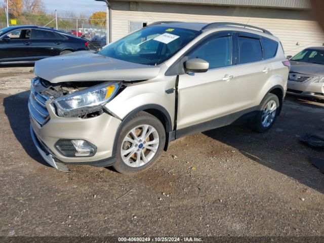 Photo 1 VIN: 1FMCU9GD4HUB17708 - FORD ESCAPE 