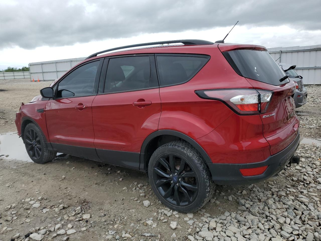 Photo 1 VIN: 1FMCU9GD4HUC74378 - FORD ESCAPE 