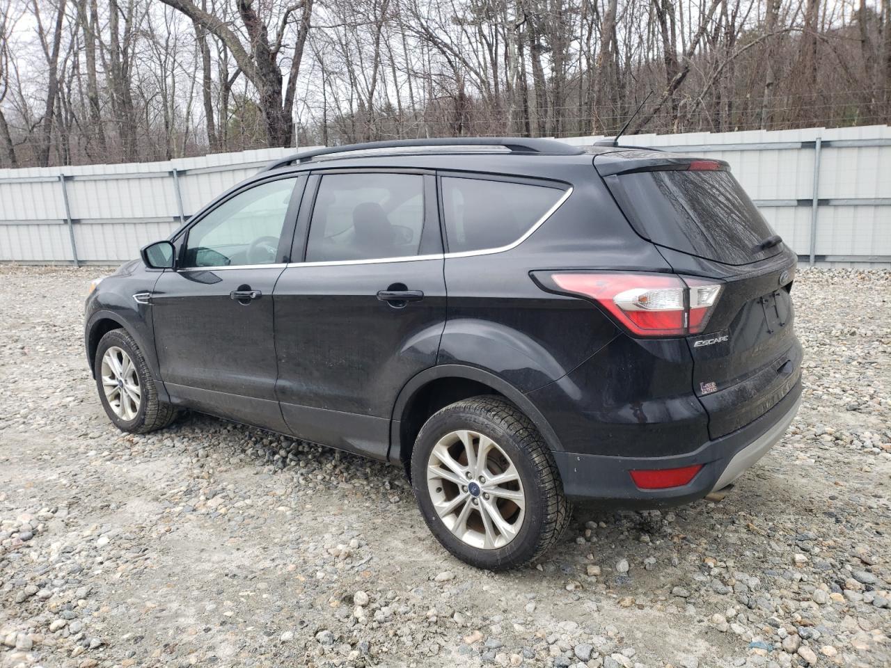 Photo 2 VIN: 1FMCU9GD4JUC62351 - FORD ESCAPE 