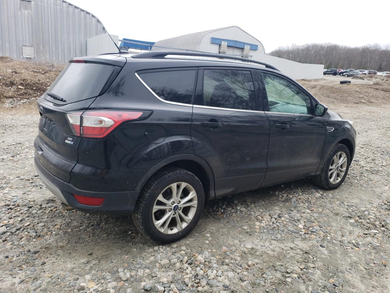 Photo 3 VIN: 1FMCU9GD4JUC62351 - FORD ESCAPE 