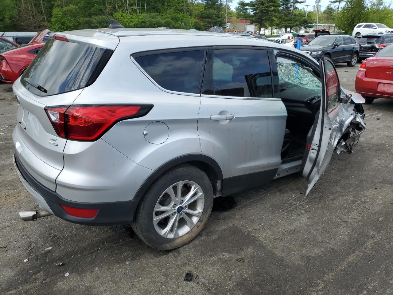 Photo 2 VIN: 1FMCU9GD4KUA95040 - FORD ESCAPE 