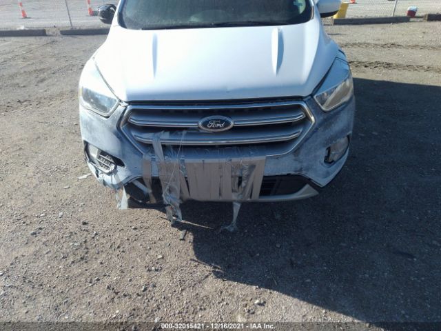 Photo 5 VIN: 1FMCU9GD5HUB05776 - FORD ESCAPE 