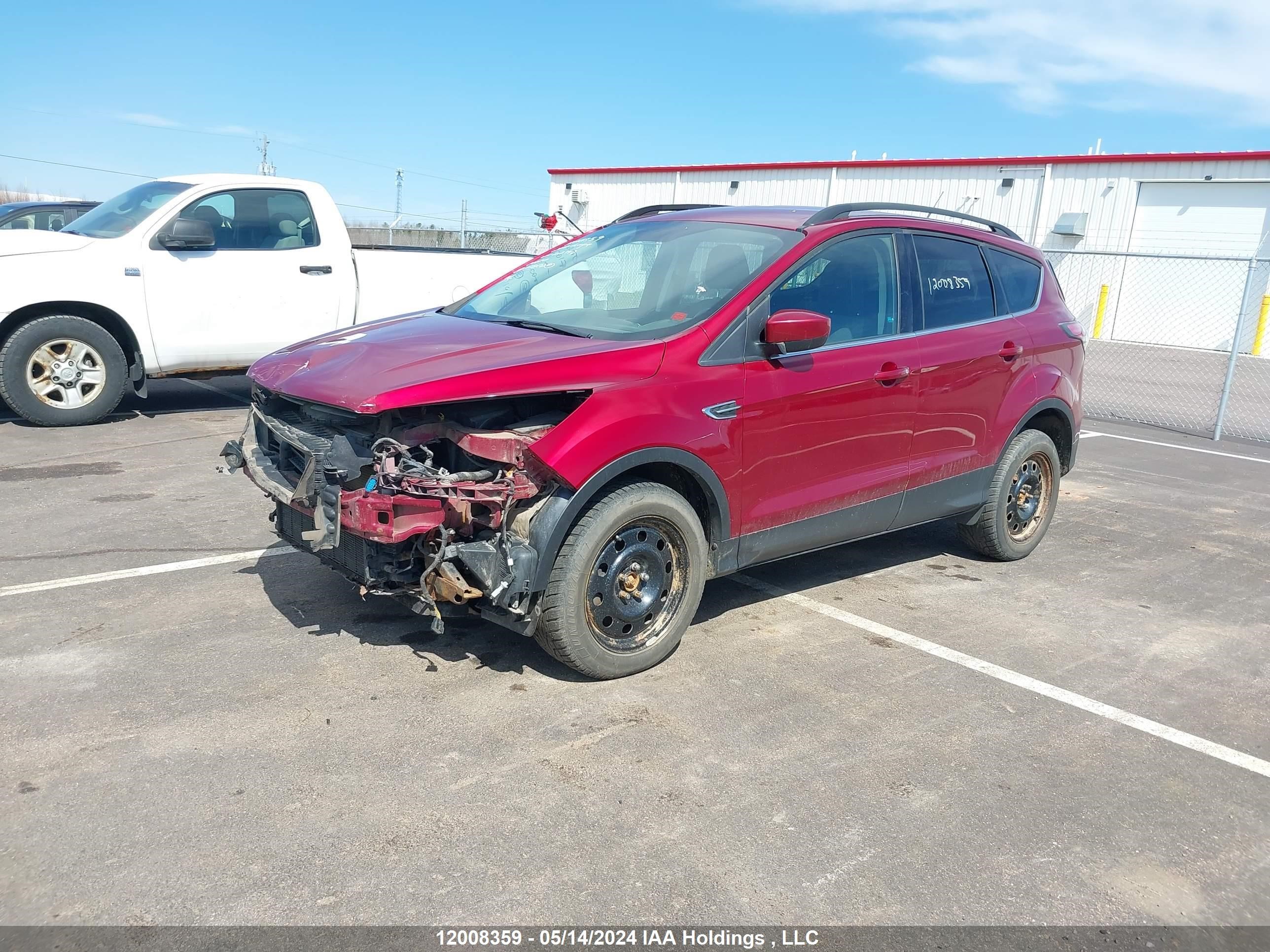 Photo 1 VIN: 1FMCU9GD5HUB17992 - FORD ESCAPE 