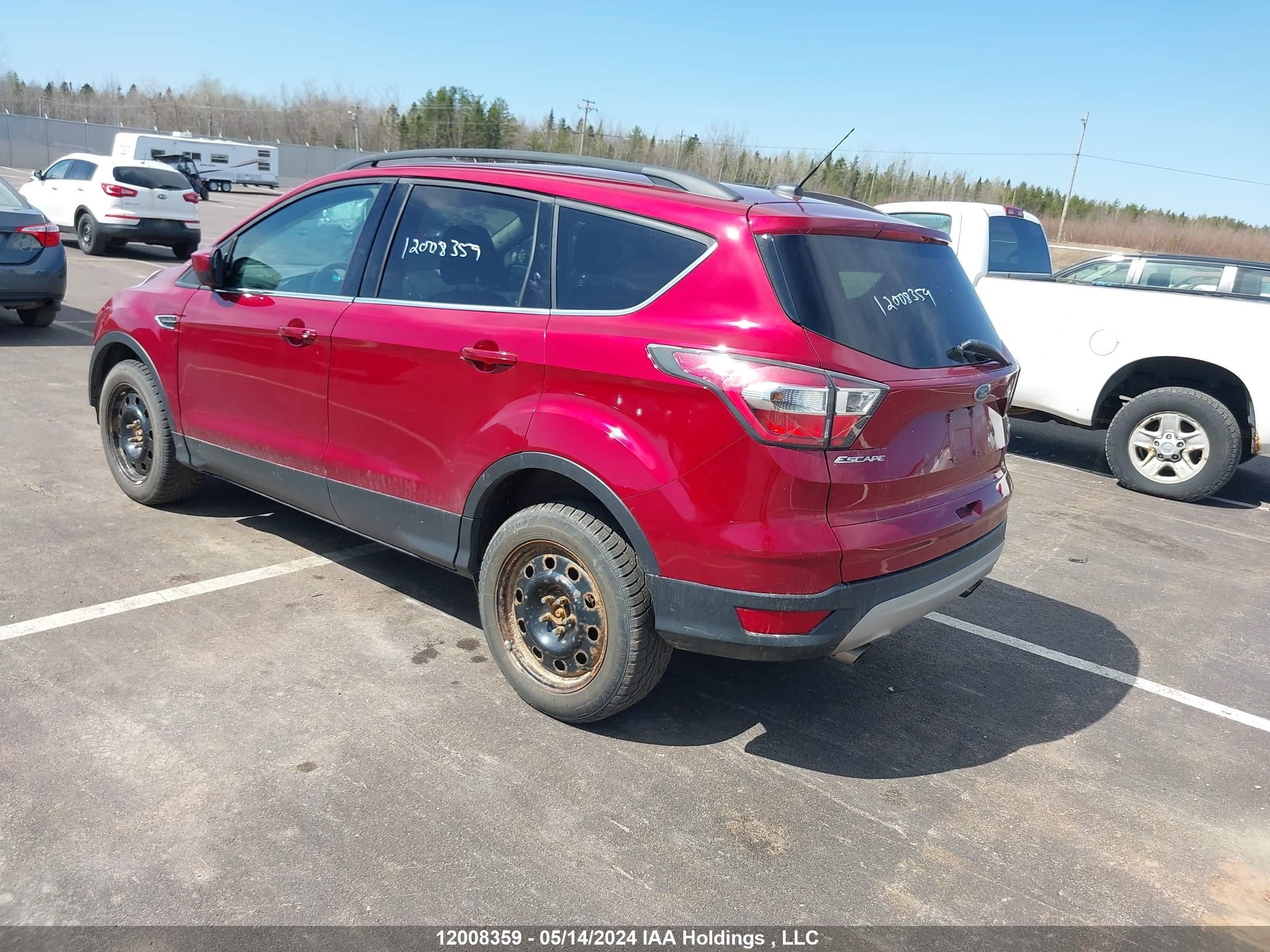 Photo 2 VIN: 1FMCU9GD5HUB17992 - FORD ESCAPE 