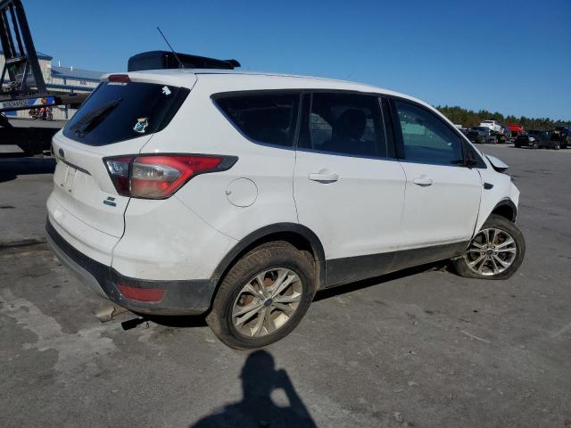 Photo 2 VIN: 1FMCU9GD5HUB47882 - FORD ESCAPE SE 