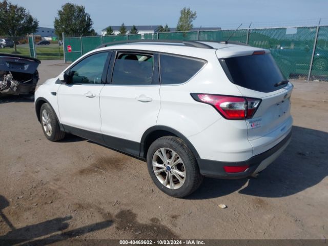 Photo 2 VIN: 1FMCU9GD5HUB82244 - FORD ESCAPE 