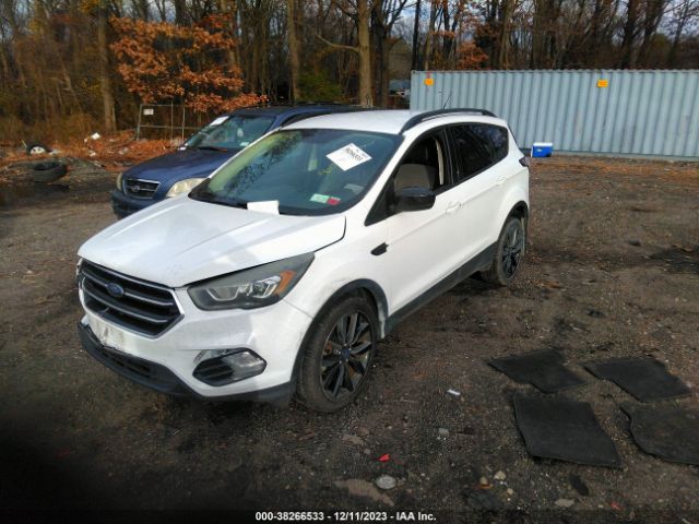 Photo 1 VIN: 1FMCU9GD5HUD99342 - FORD ESCAPE 