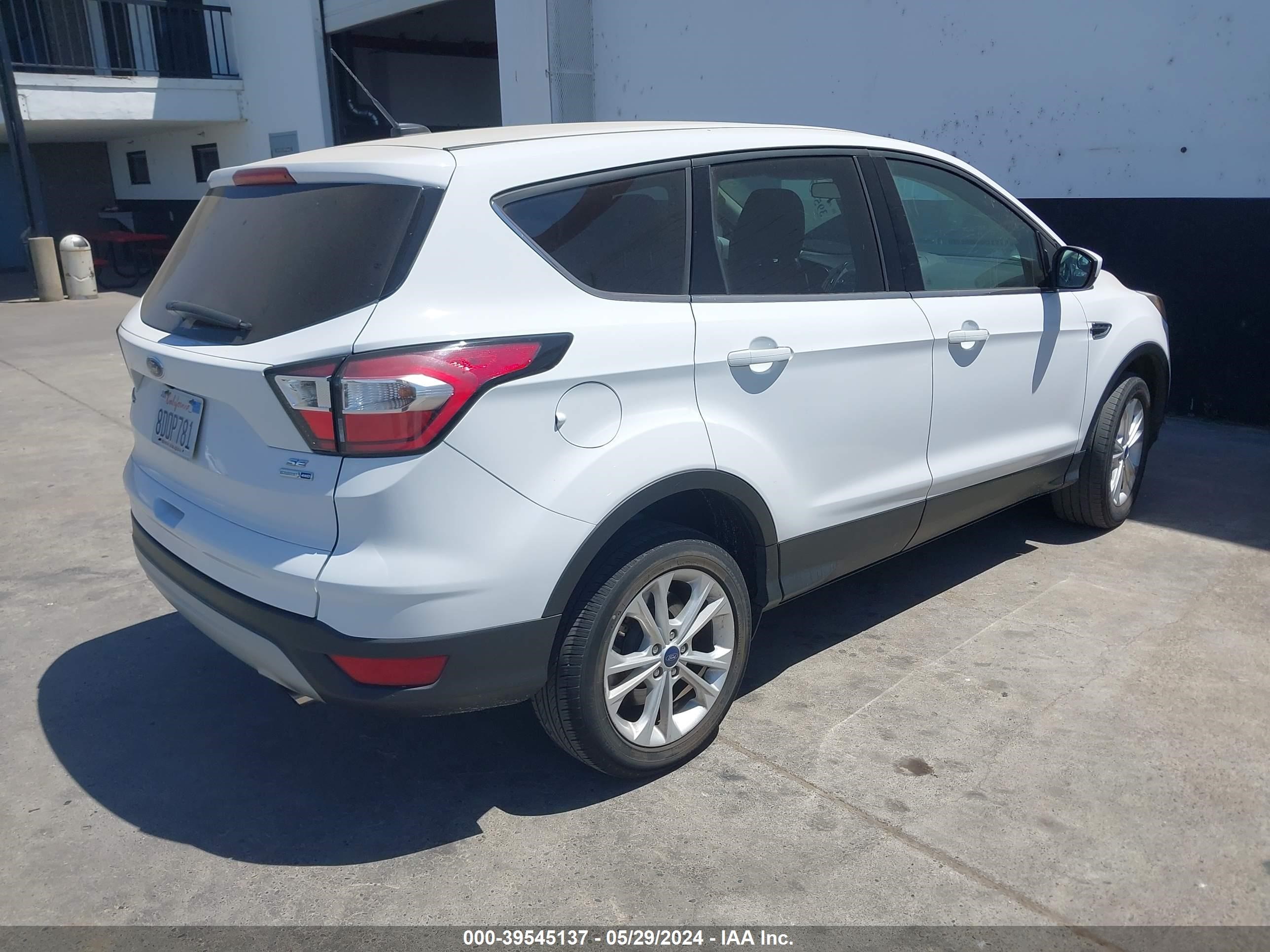 Photo 3 VIN: 1FMCU9GD5HUE18455 - FORD ESCAPE 